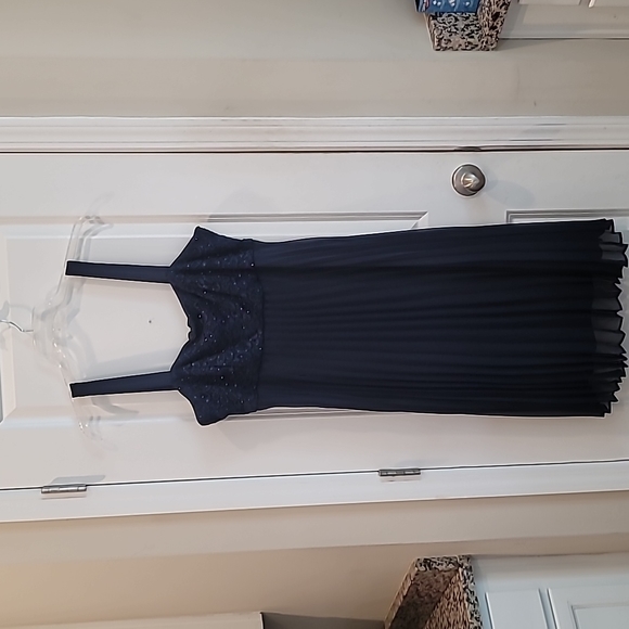 R & M Collection 2 Piece Formal - Picture 9 of 16